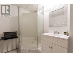 10 STROUD CRESCENT - 21