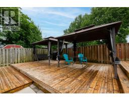 10 STROUD CRESCENT - 26