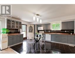 10 STROUD CRESCENT - 4