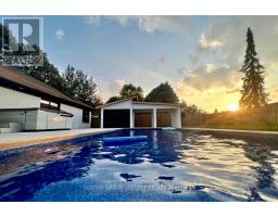 288 WINDERMERE COURT W - 2