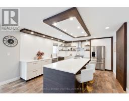 5229 WALES CRESCENT - 22