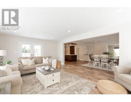 5229 WALES CRESCENT - 27