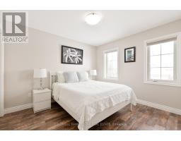 5229 WALES CRESCENT - 37