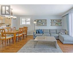 15 STIRLING CRESCENT - 11