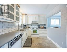 15 STIRLING CRESCENT - 18