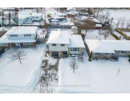 15 STIRLING CRESCENT - 2