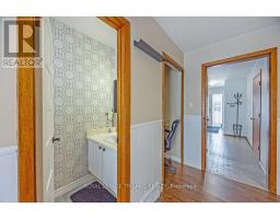 15 STIRLING CRESCENT - 22