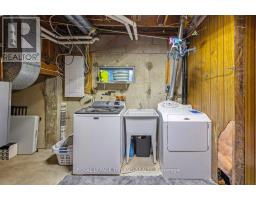 15 STIRLING CRESCENT - 32