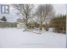 15 STIRLING CRESCENT - 4