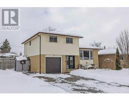 15 STIRLING CRESCENT - 41