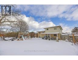 15 STIRLING CRESCENT - 6