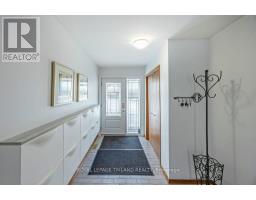 15 STIRLING CRESCENT - 8