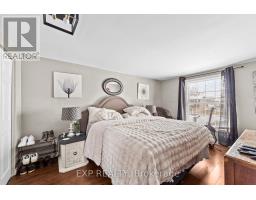 16 EDMUNDS CRESCENT - 14