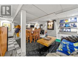 16 EDMUNDS CRESCENT - 20