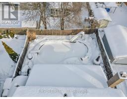 16 EDMUNDS CRESCENT - 23