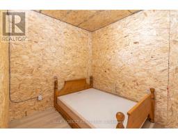 24 DALEVIEW CRESCENT - 33