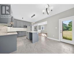 3465 ORIOLE CIRCLE E - 8