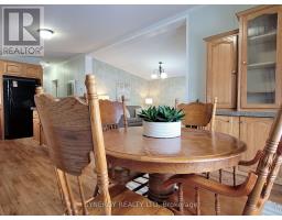 461 RICHARD CRESCENT - 11