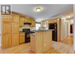 461 RICHARD CRESCENT - 14