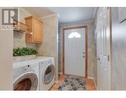 461 RICHARD CRESCENT - 16