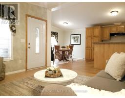 461 RICHARD CRESCENT - 4