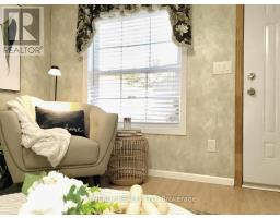 461 RICHARD CRESCENT - 8