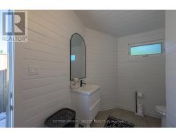 7 VALLEYVIEW CRESCENT - 50