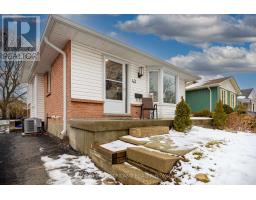 43 BEECHMOUNT CRESCENT - 1