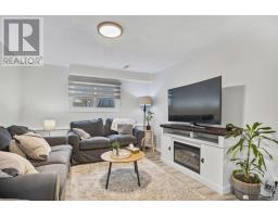 43 BEECHMOUNT CRESCENT - 15