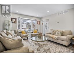 43 BEECHMOUNT CRESCENT - 8