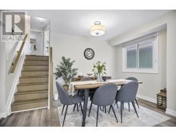 43 BEECHMOUNT CRESCENT - 9