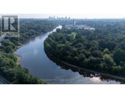 609 - 521 RIVERSIDE DRIVE - 5