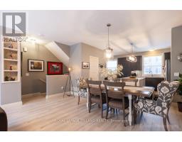 15 - 1040 CORONATION DRIVE - 12