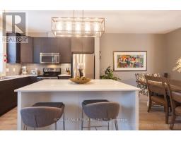 15 - 1040 CORONATION DRIVE - 16