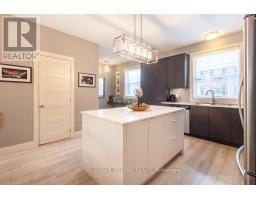 15 - 1040 CORONATION DRIVE - 17