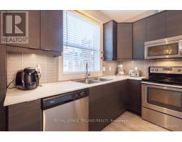 15 - 1040 CORONATION DRIVE - 19