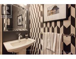 15 - 1040 CORONATION DRIVE - 22