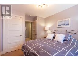 15 - 1040 CORONATION DRIVE - 27