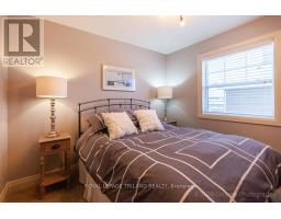15 - 1040 CORONATION DRIVE - 28