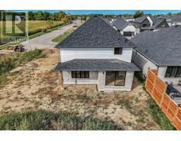 58 BRISCOE CRESCENT - 47