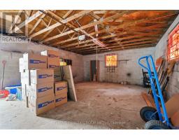 64 JENA CRESCENT - 31