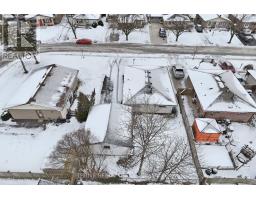 64 JENA CRESCENT - 38