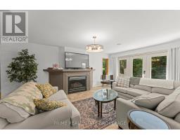 10219 PINETREE DRIVE - 10