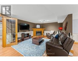 10219 PINETREE DRIVE - 19