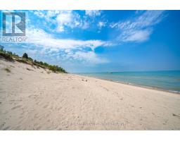 10219 PINETREE DRIVE - 4