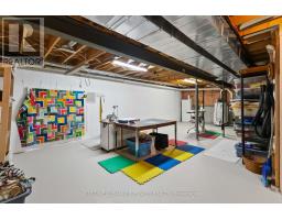 53 - 464 COMMISSIONERS ROAD W - 37