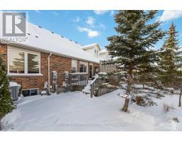 53 - 464 COMMISSIONERS ROAD W - 41