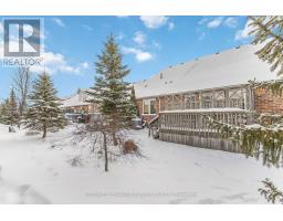 53 - 464 COMMISSIONERS ROAD W - 42