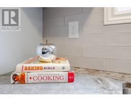 82 - 40 TIFFANY DRIVE - 32