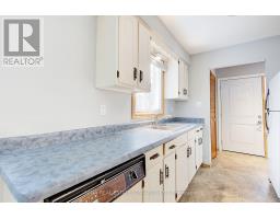 78 LYSANDA COURT - 18